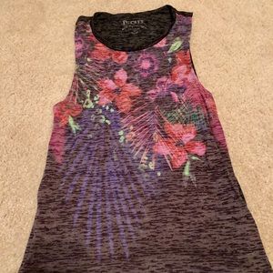 Sleeveless tank top